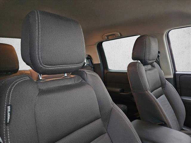 Used 2022 Nissan Frontier SV w/ Technology Package RWD image 21