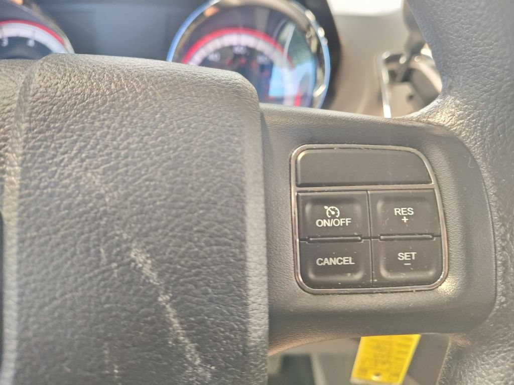 Used 2018 Dodge Grand Caravan SE FWD image 24