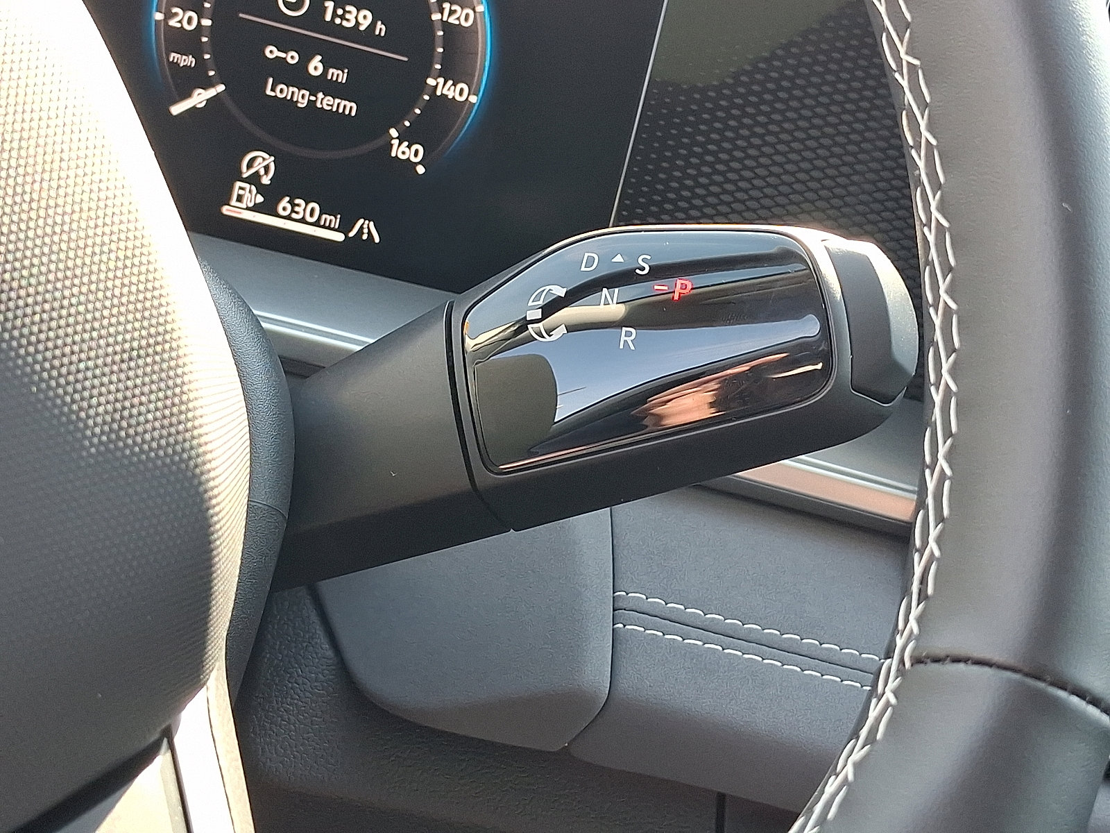 New 2025 Volkswagen Tiguan SE image 7