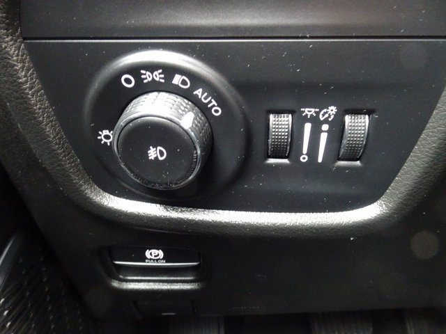 Used 2023 Jeep Grand Cherokee L Overland image 29