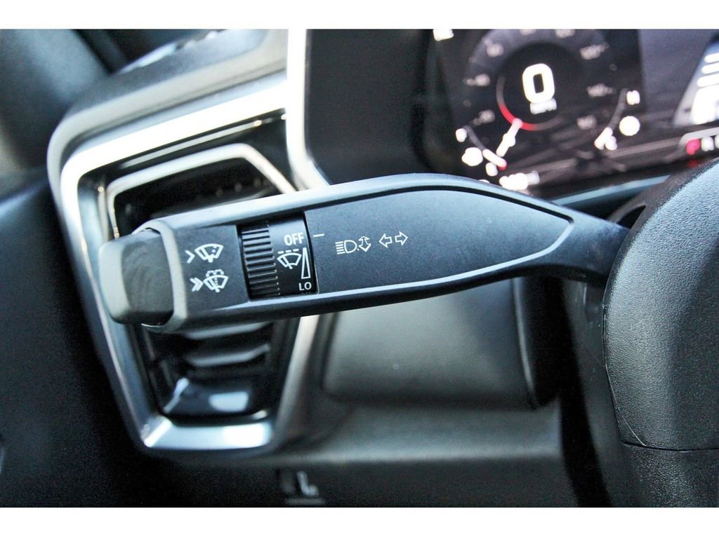 Used 2024 GMC Canyon Elevation w/ Elevation Premium Package image 16