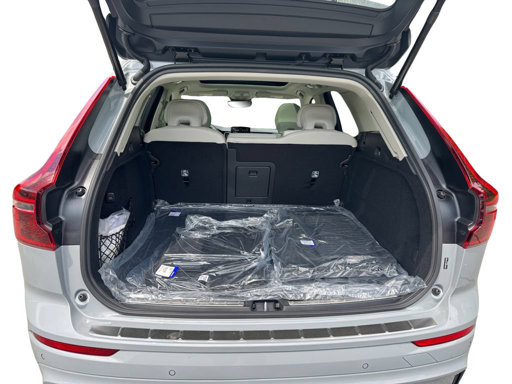 New 2026 Volvo XC60 B5 Ultra w/ Protection Package Premier AWD/4WD image 5