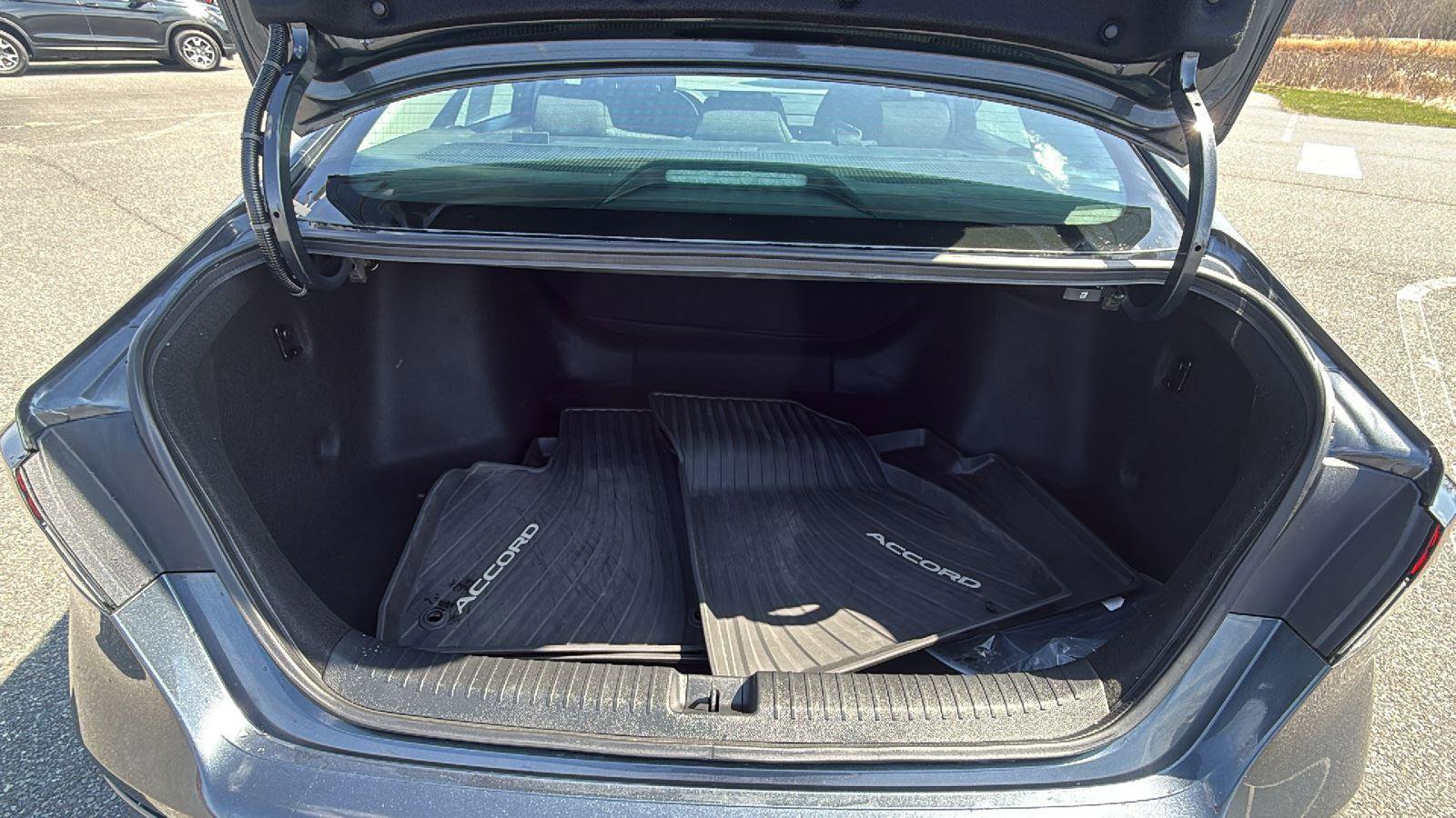 Used 2025 Honda Accord LX image 19