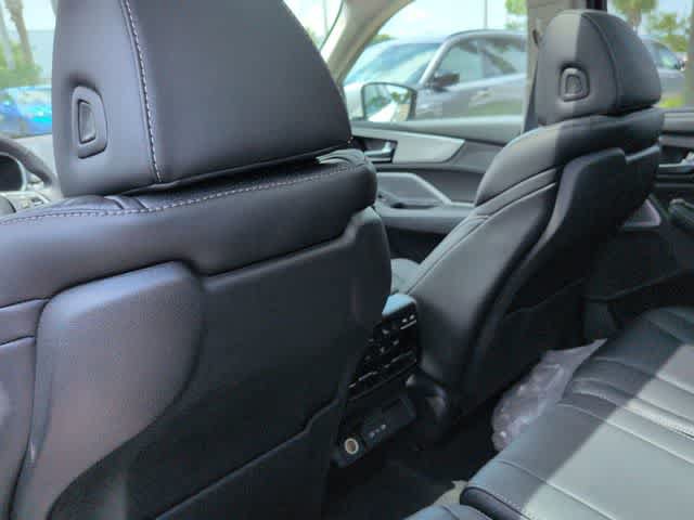 New 2026 Acura MDX w/ Technology Package FWD image 18