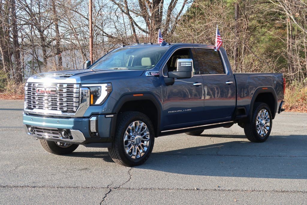 New 2026 GMC Sierra 2500 Denali w/ Denali Reserve Package image 2