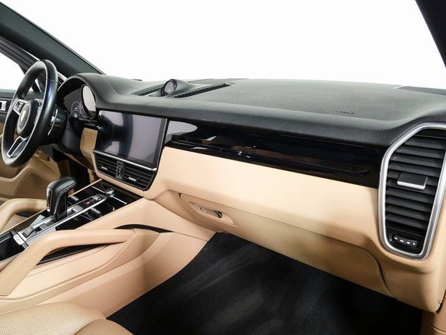 Used 2020 Porsche Cayenne AWD w/ Premium Package Plus image 26