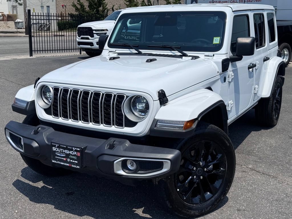 Certified 2025 Jeep Wrangler Unlimited Sahara w/ Safety Group AWD/4WD image 3