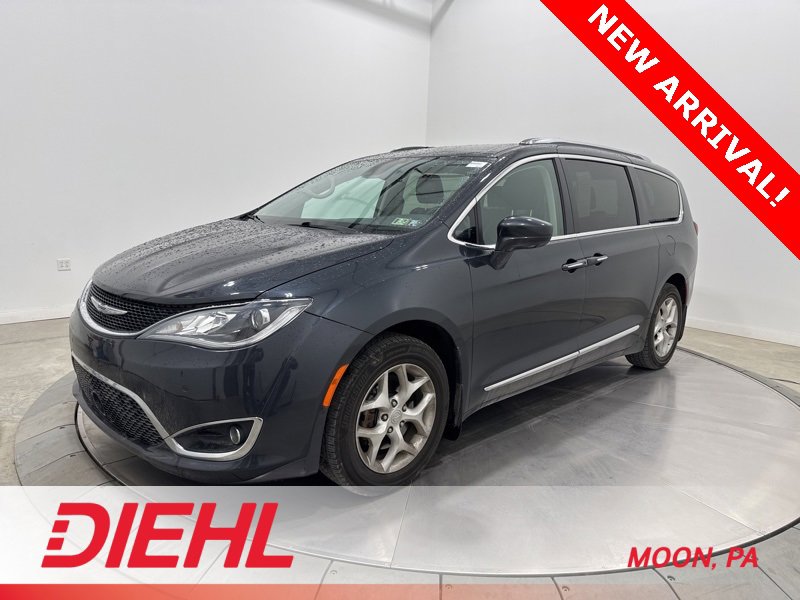 Used 2019 Chrysler Pacifica Touring-L w/ Advanced Safetytec Group image 3