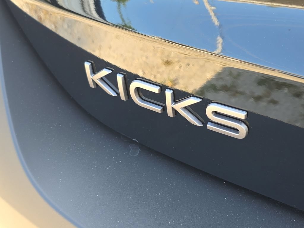 New 2026 Nissan Kicks SR AWD/4WD image 10