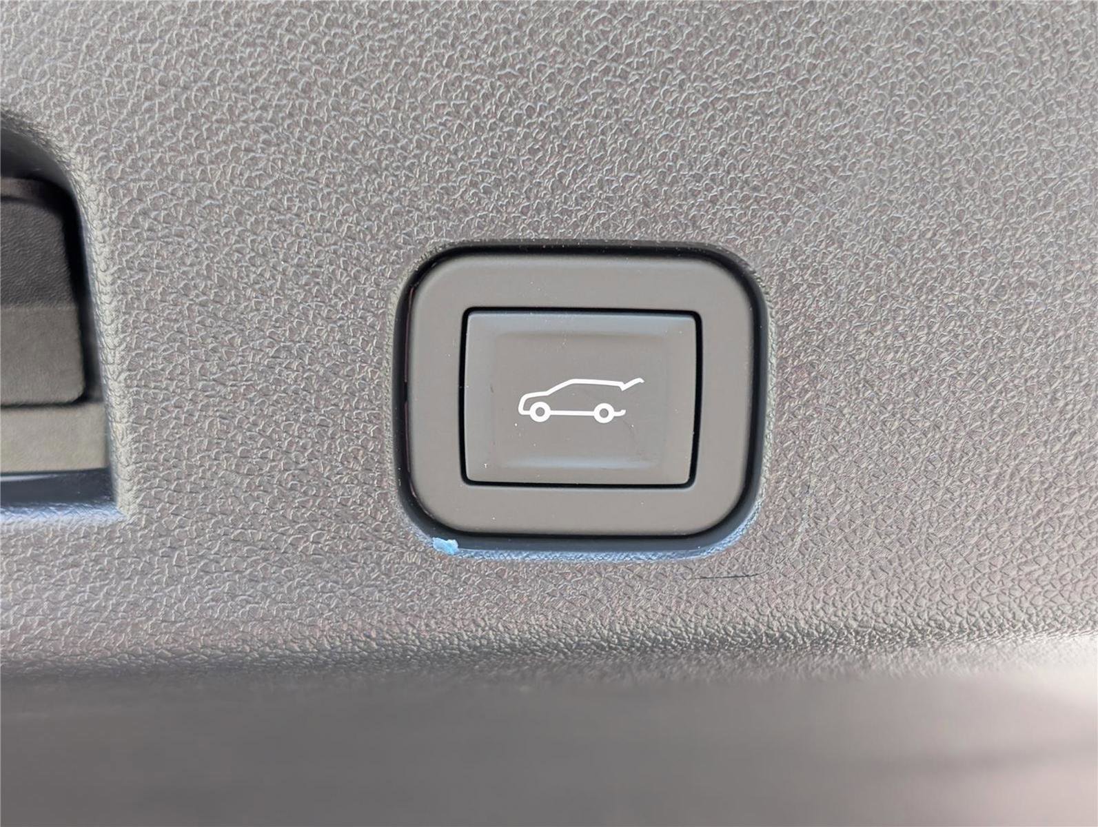 New 2026 Chevrolet Traverse Z71 w/ Enhanced Driving Package AWD/4WD image 12