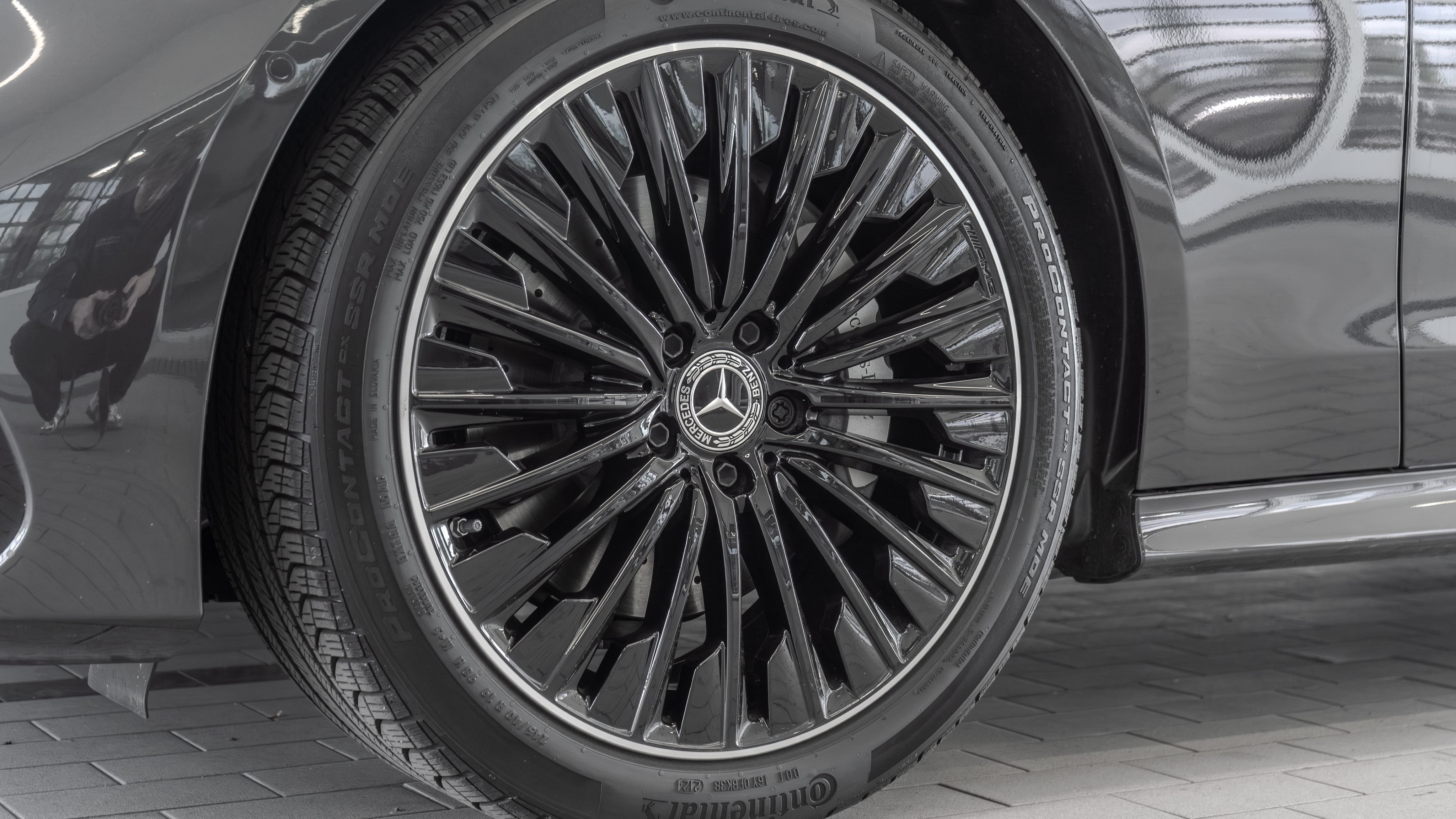 Used 2024 Mercedes-Benz CLE 300 4MATIC Cabriolet image 35