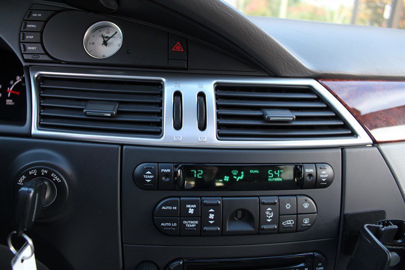 Used 2005 Chrysler Pacifica Touring image 10