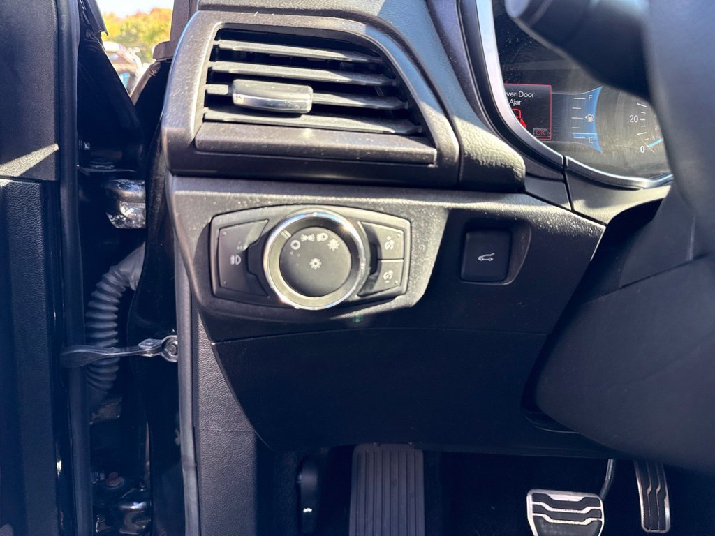 Used 2018 Ford Fusion Titanium AWD/4WD image 13