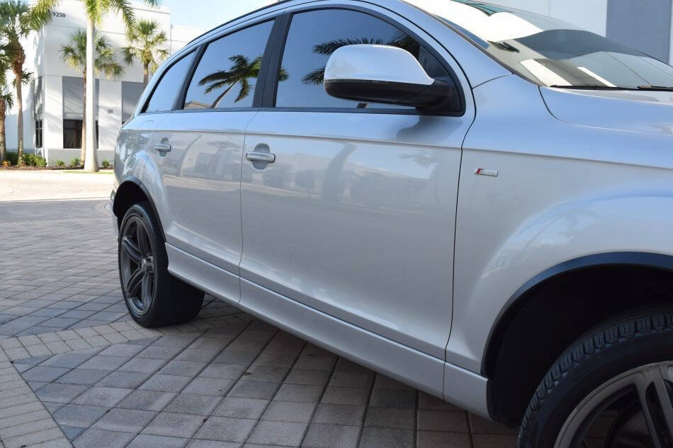 Used 2015 Audi Q7 TDI Prestige w/ Prestige Package AWD/4WD image 16