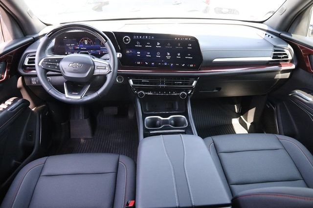 Used 2025 Chevrolet Traverse Z71 w/ Enhanced Driving Package AWD/4WD image 23