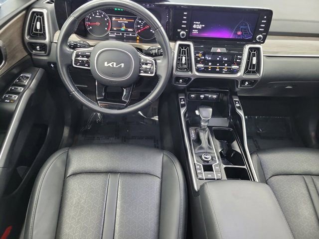 Certified 2023 Kia Sorento EX w/ Panoramic Sunroof Package FWD image 14