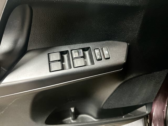 Used 2018 Toyota RAV4 XLE FWD image 18