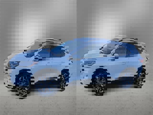 Used 2020 Ford Escape Titanium image 3