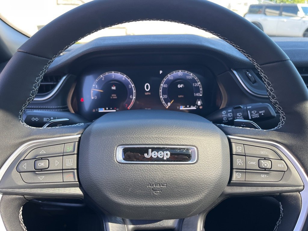 New 2025 Jeep Grand Cherokee L Altitude image 20