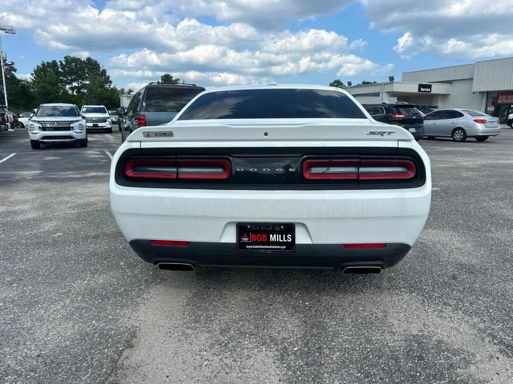 Used 2016 Dodge Challenger SRT w/ Technology Group RWD image 4