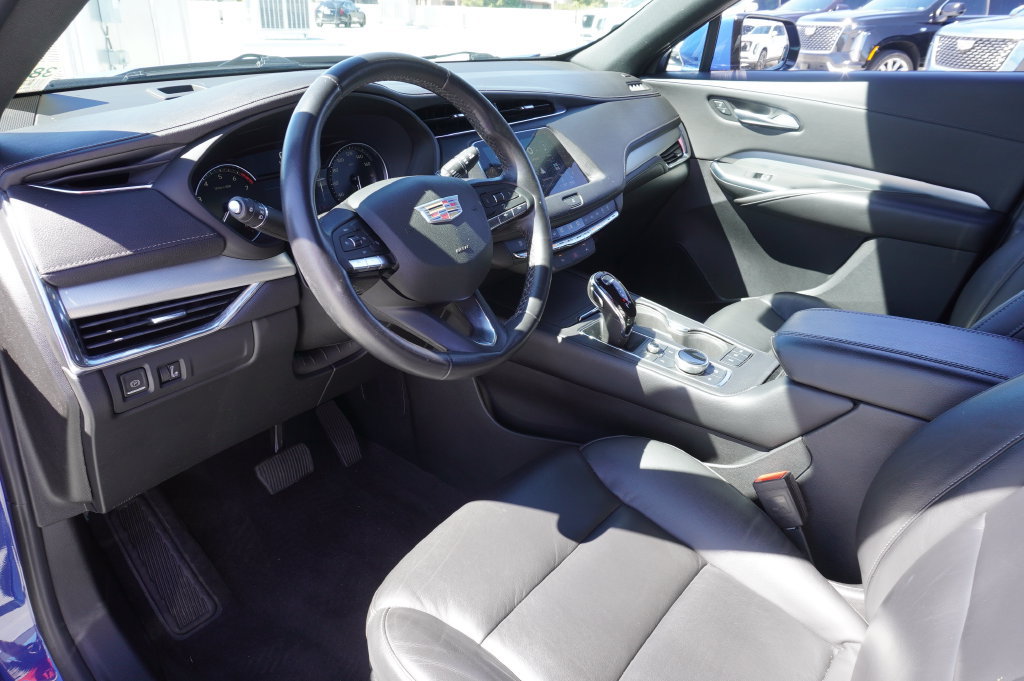 Certified 2023 Cadillac XT4 Premium Luxury AWD/4WD image 17