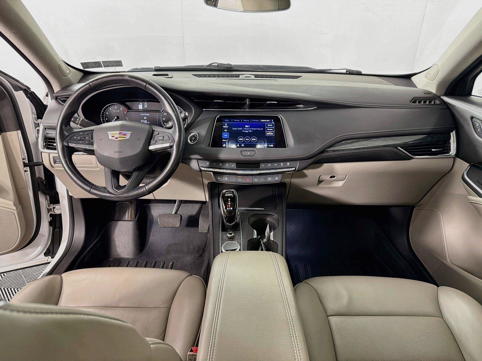 Used 2022 Cadillac XT4 Premium Luxury w/ Driver Assist Package AWD/4WD image 26
