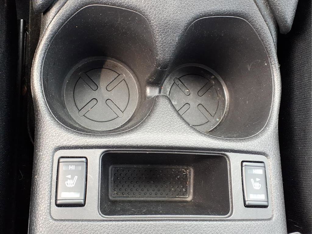 Used 2019 Nissan Rogue SV w/ Premium Package image 22