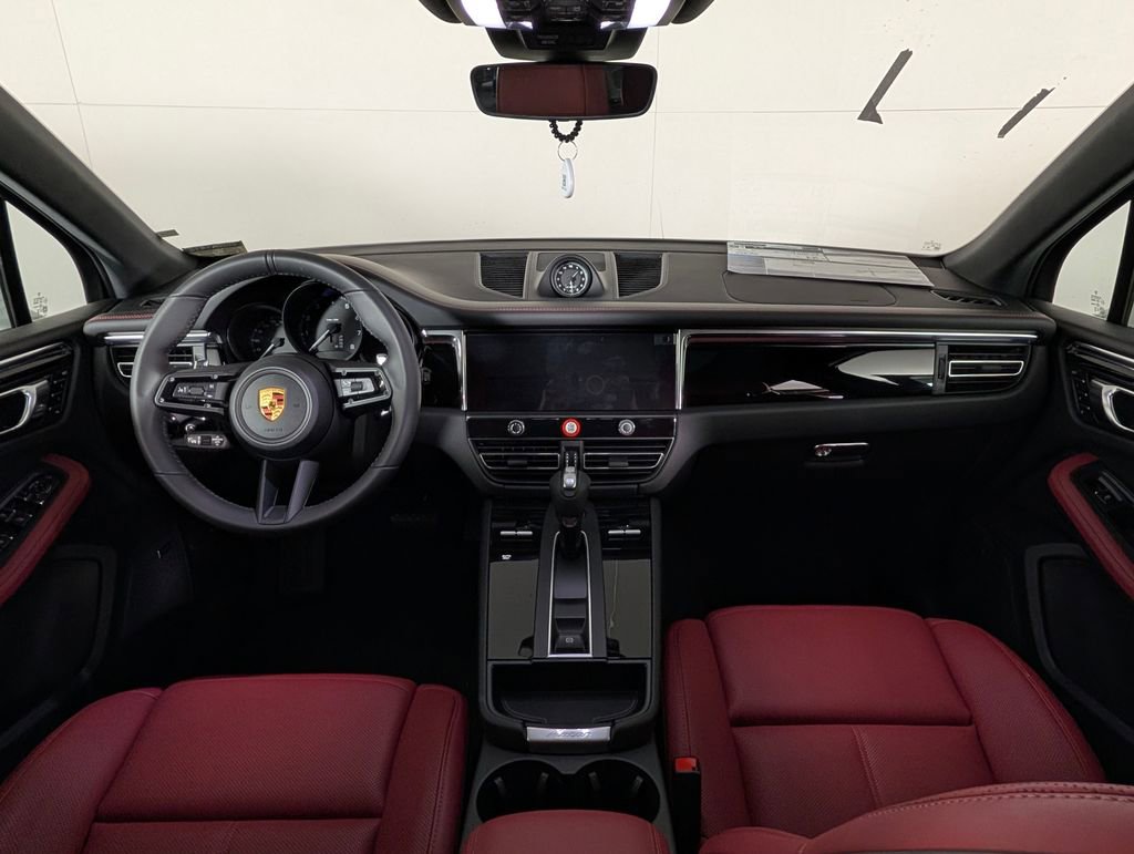 New 2026 Porsche Macan image 21