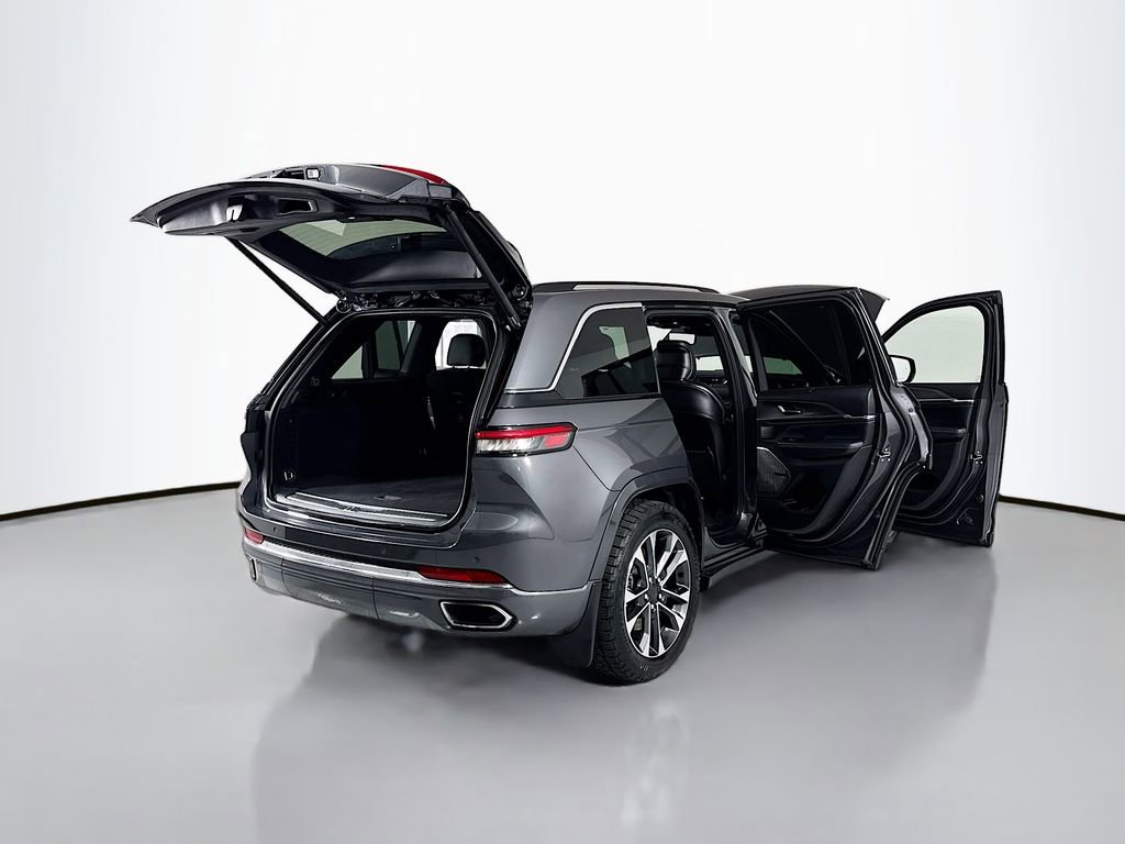 Used 2022 Jeep Grand Cherokee Overland w/ Advanced Protech Group III AWD/4WD image 29