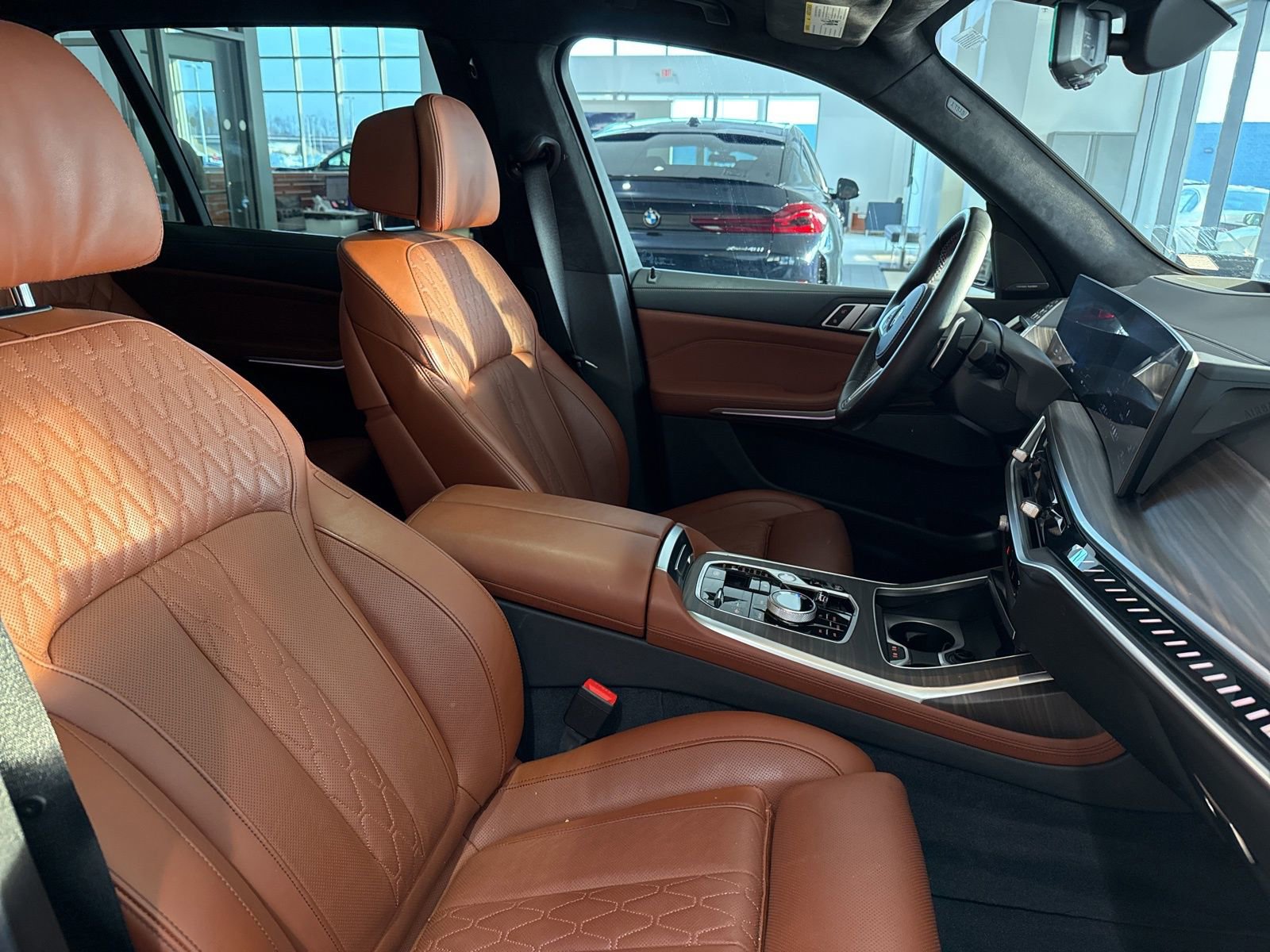 Certified 2025 BMW X7 M60i image 39