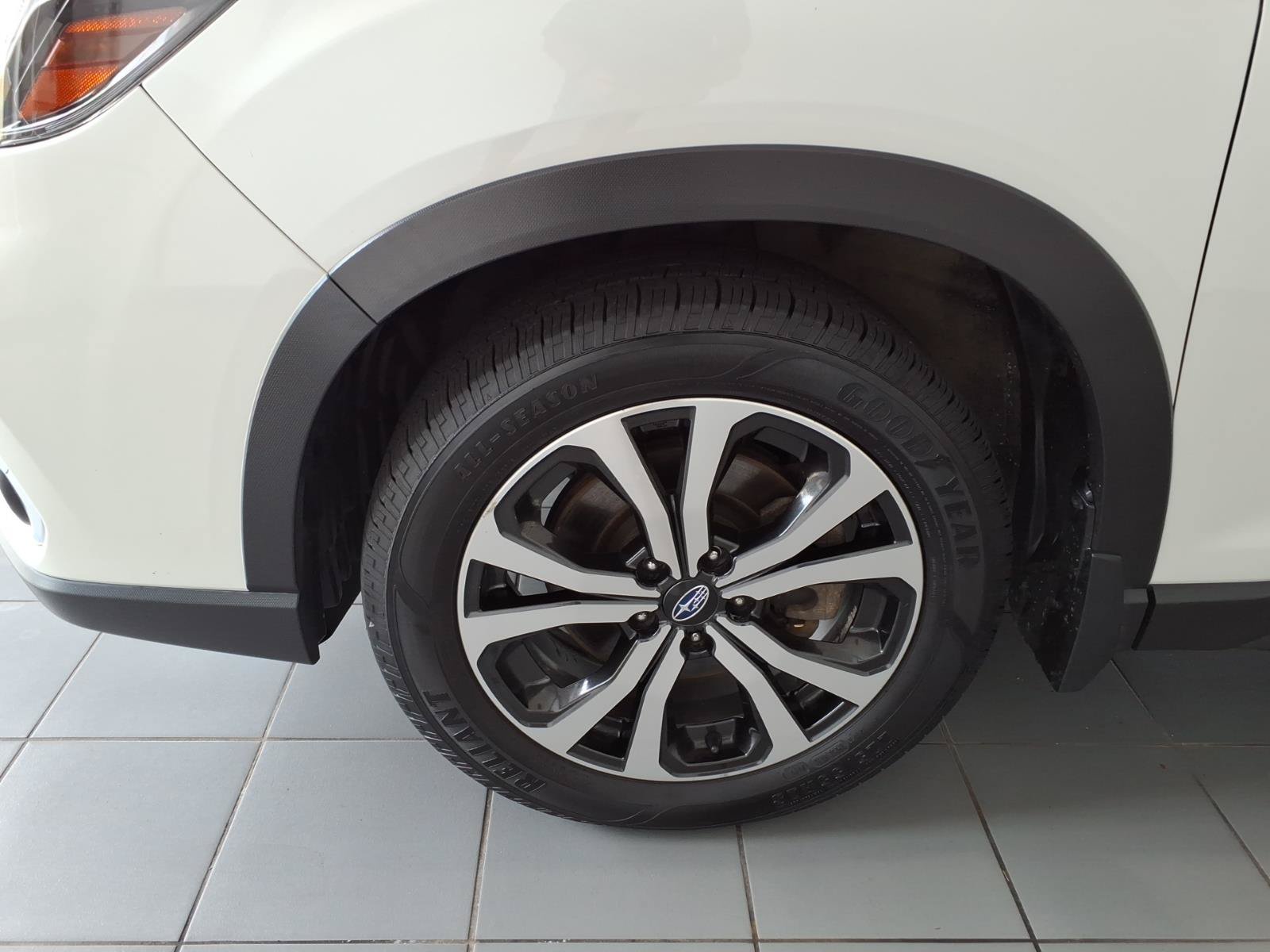 Used 2019 Subaru Forester Limited AWD/4WD image 9