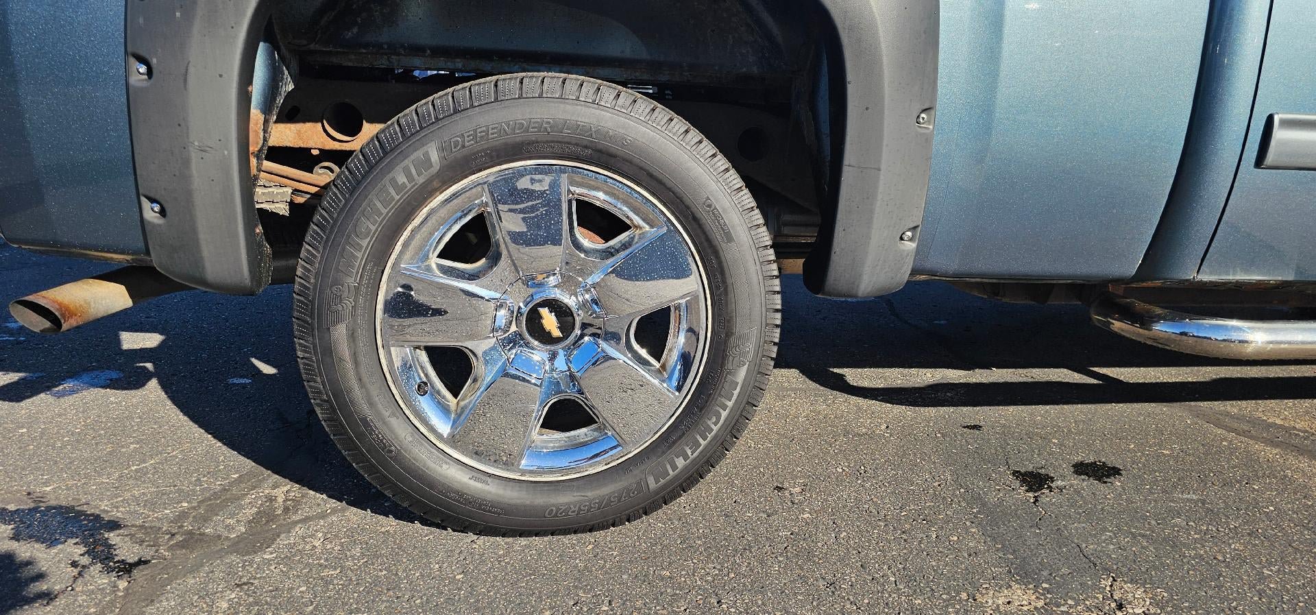 Used 2011 Chevrolet Silverado 1500 LT w/ All-Star Edition AWD/4WD image 8