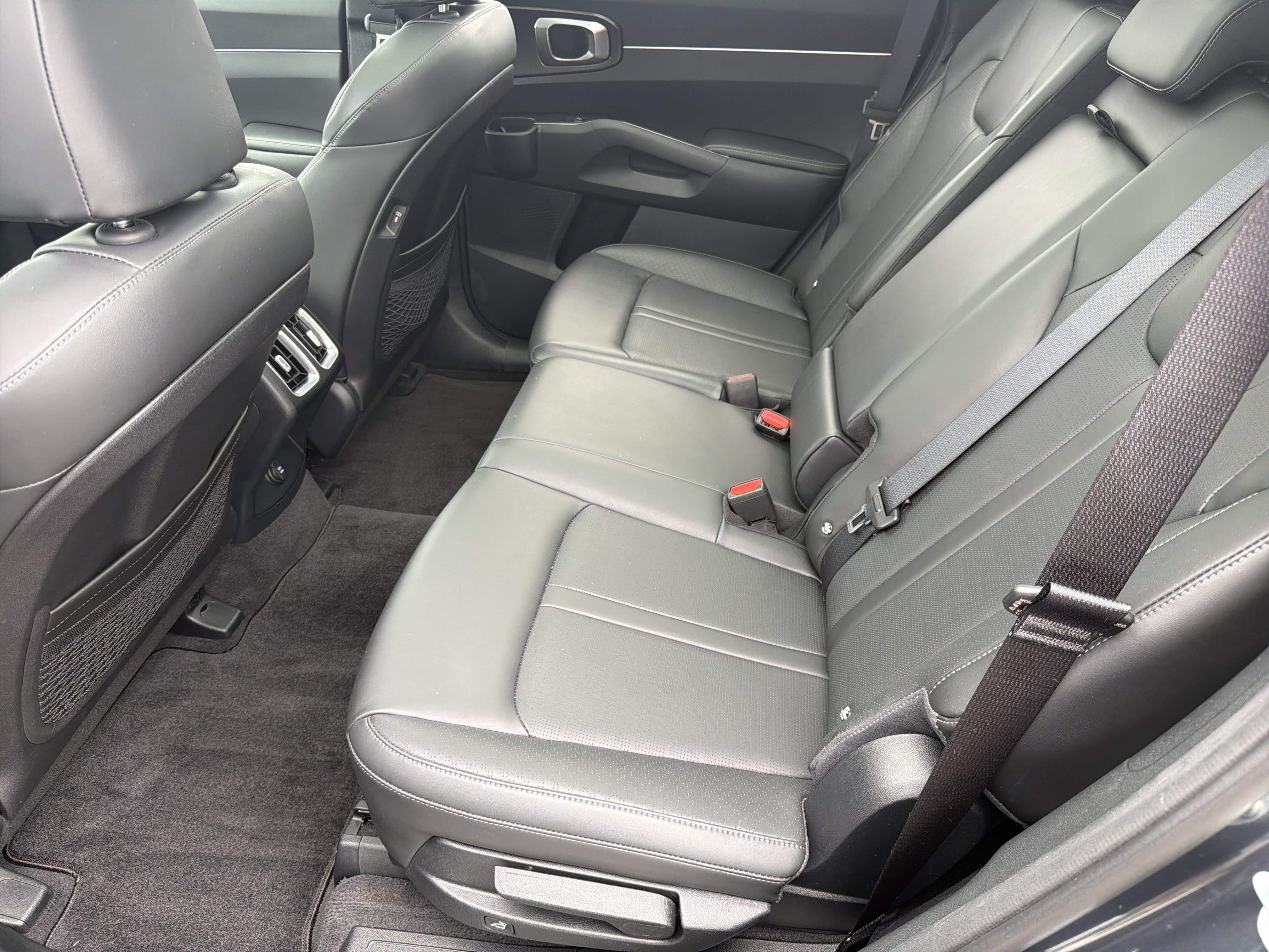 Used 2024 Kia Sorento S w/ Panoramic Sunroof Package FWD image 21