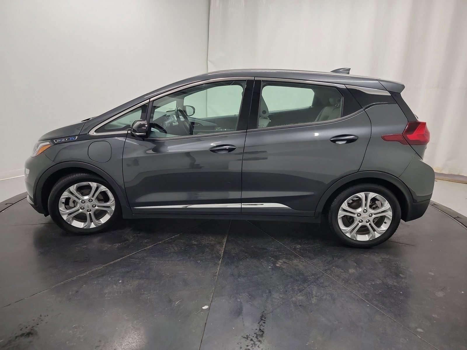 Used 2020 Chevrolet Bolt LT image 4