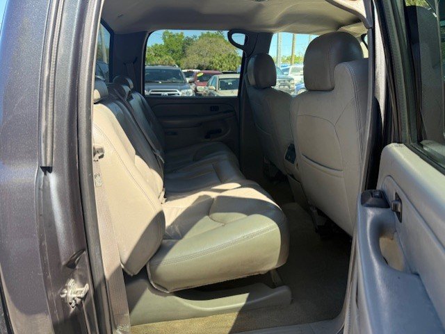 Used 2005 GMC Sierra 2500 SLT image 13