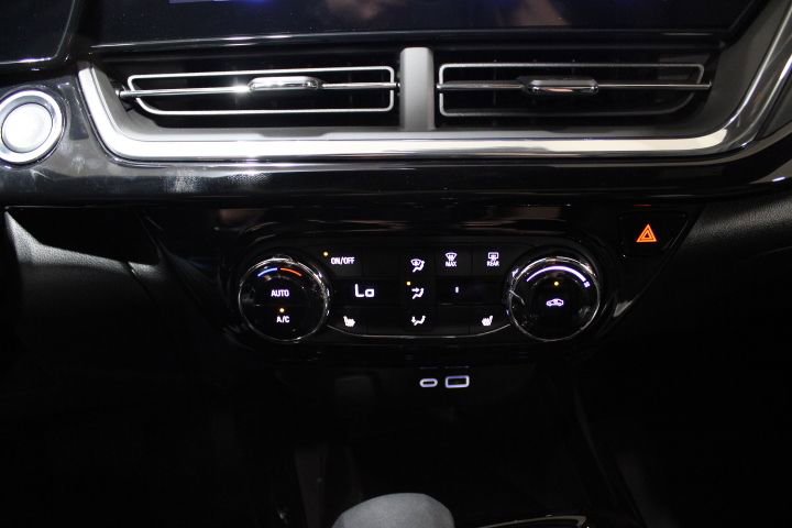 New 2026 Chevrolet Trax RS w/ Sunroof Package FWD image 32