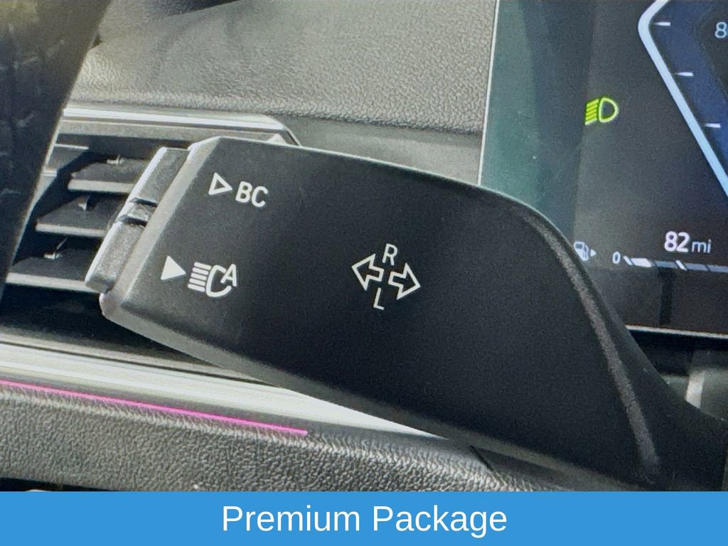 Used 2024 BMW M440i Convertible w/ Premium Package image 14