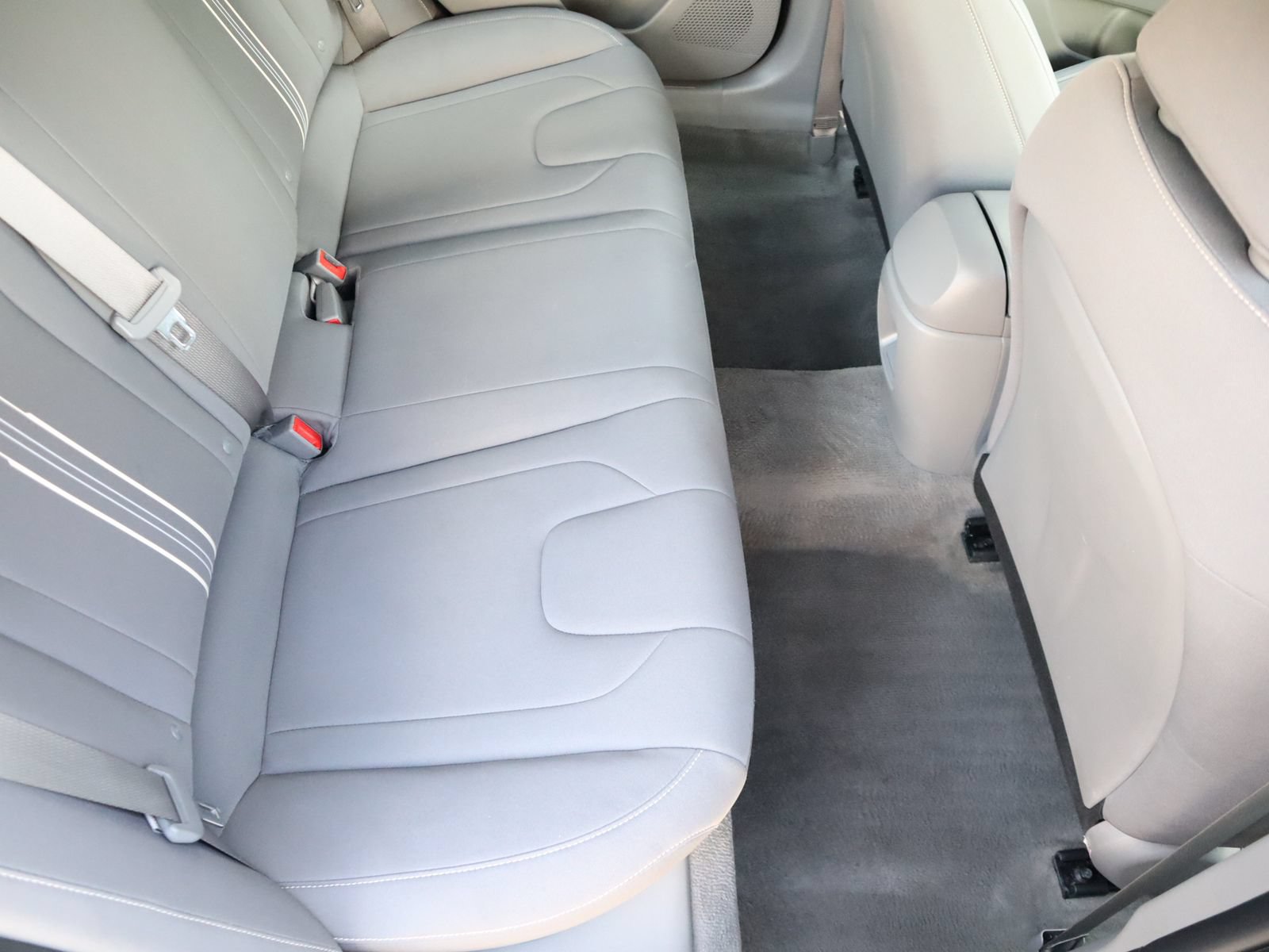 Used 2024 Hyundai Elantra SEL FWD image 48