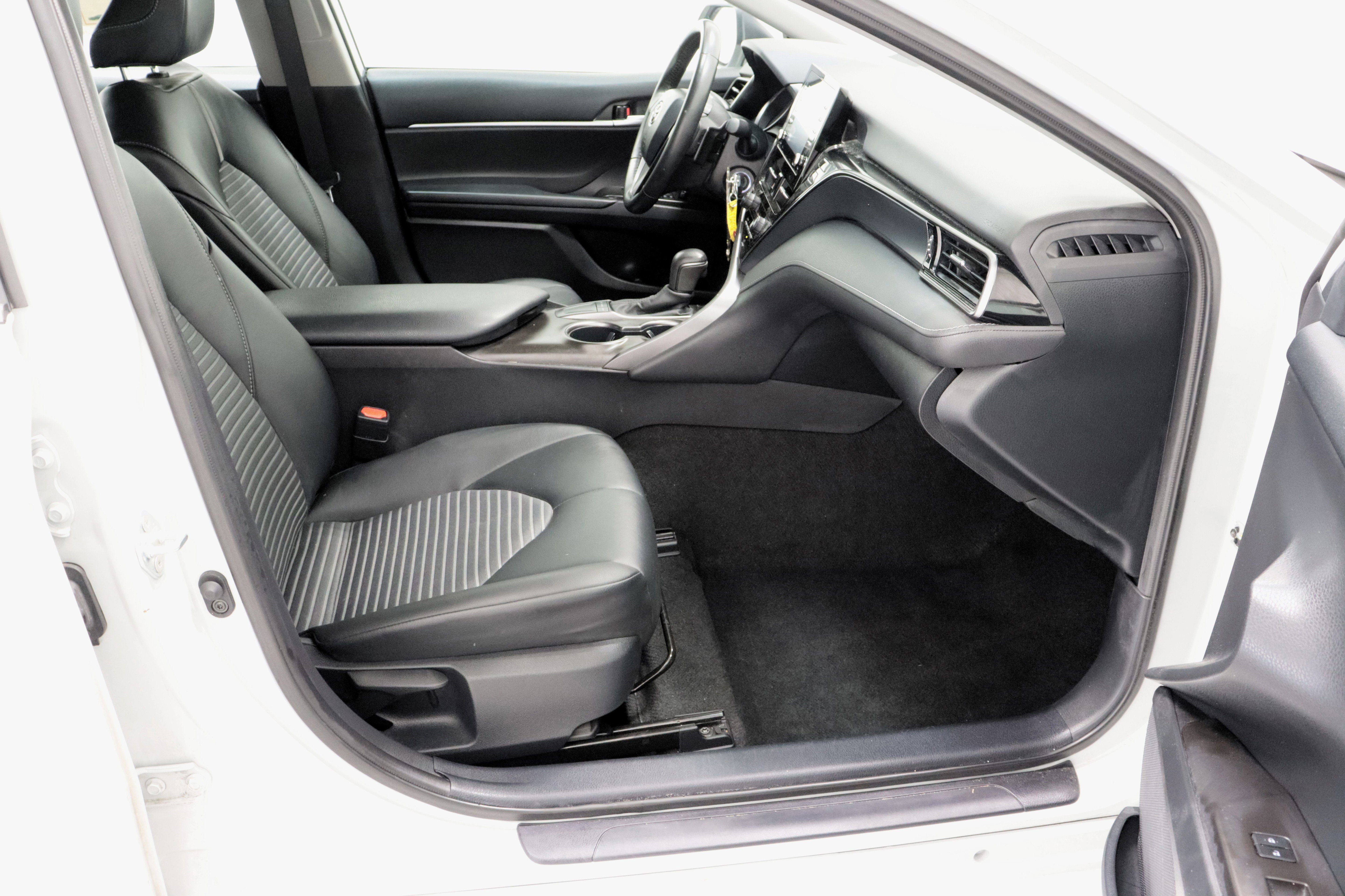 Used 2023 Toyota Camry SE image 34