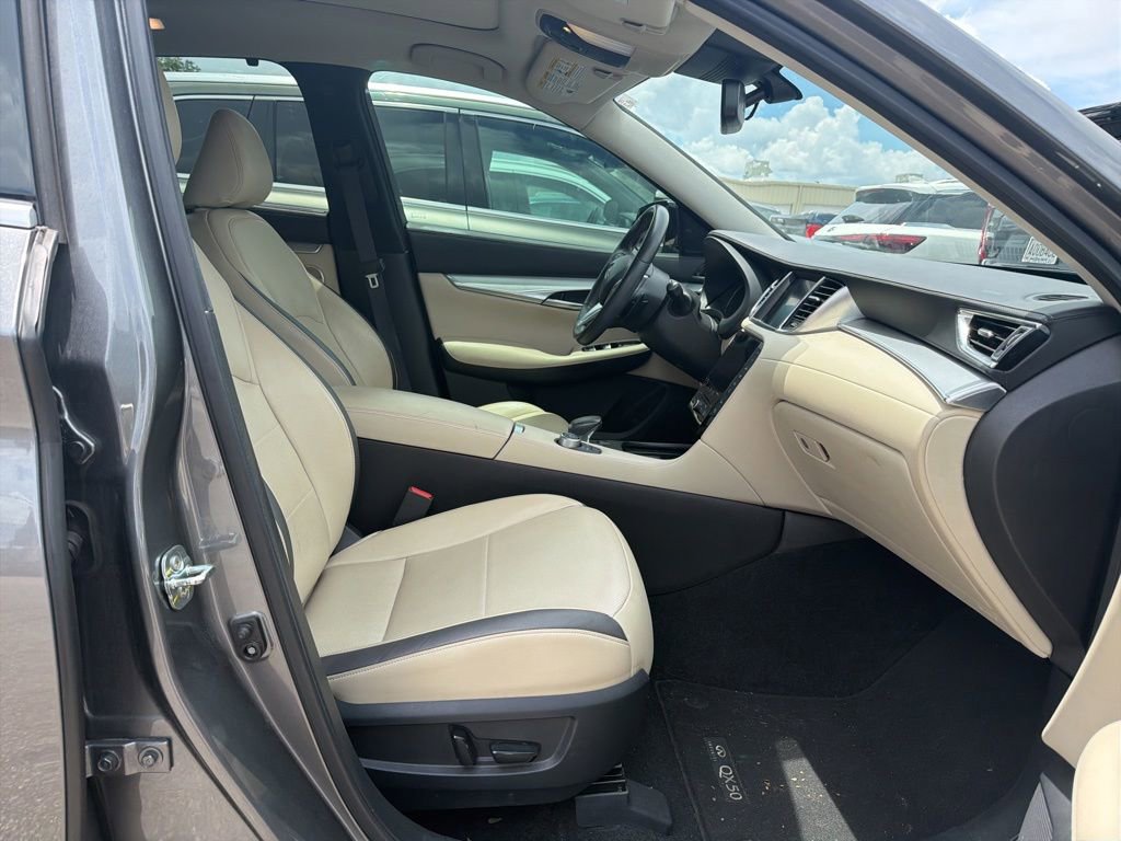 Certified 2021 INFINITI QX50 Sensory FWD image 5