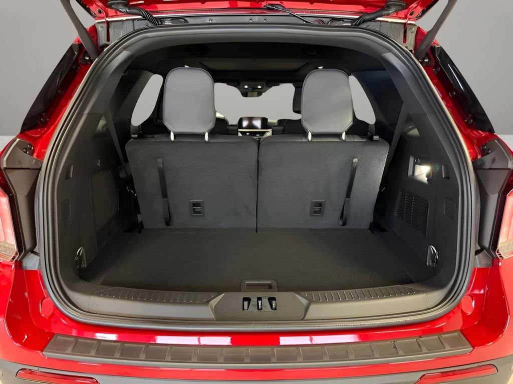 New 2026 Ford Explorer ST-Line w/ ST-Line Street Pack AWD/4WD image 9