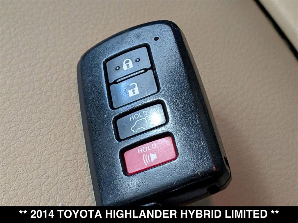 Used 2014 Toyota Highlander Limited Platinum image 31