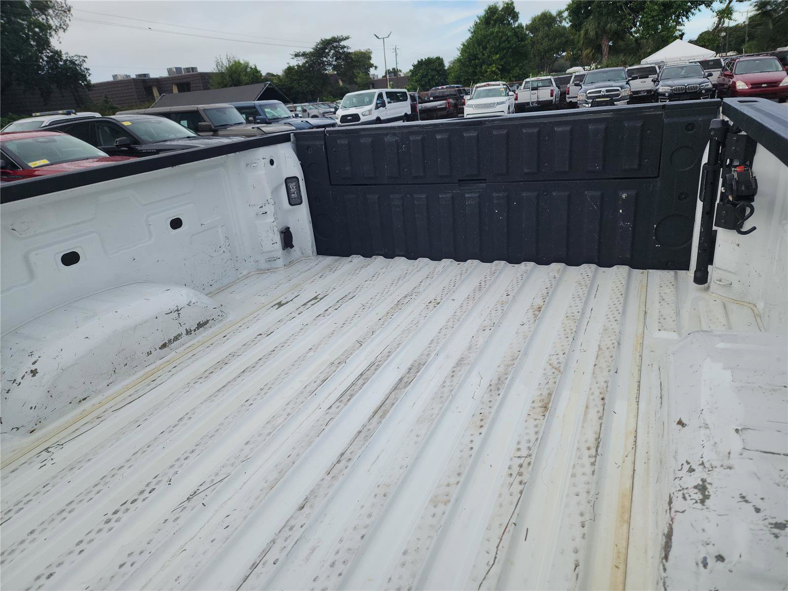 Used 2023 GMC Sierra 2500 SLT w/ SLT Convenience Package image 21