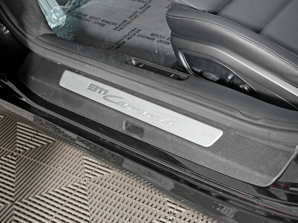 Certified 2024 Porsche 911 Carrera 4 AWD/4WD image 23