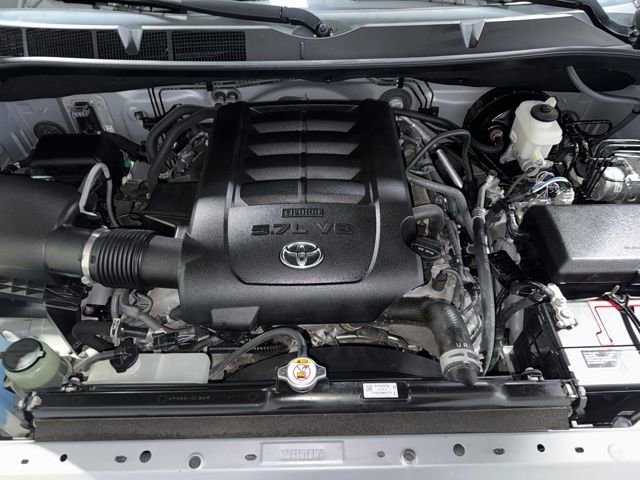 Used 2019 Toyota Tundra Limited w/ Limited Premium Package image 9