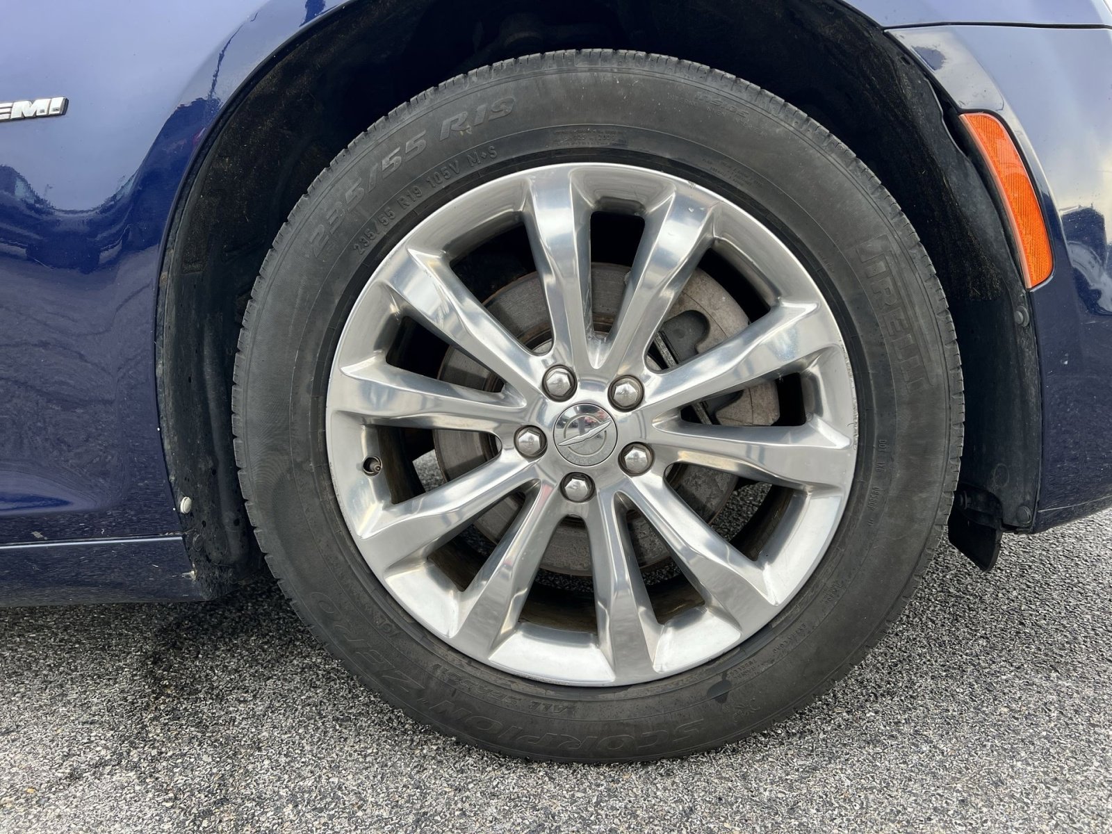 Used 2017 Chrysler 300 Limited image 8