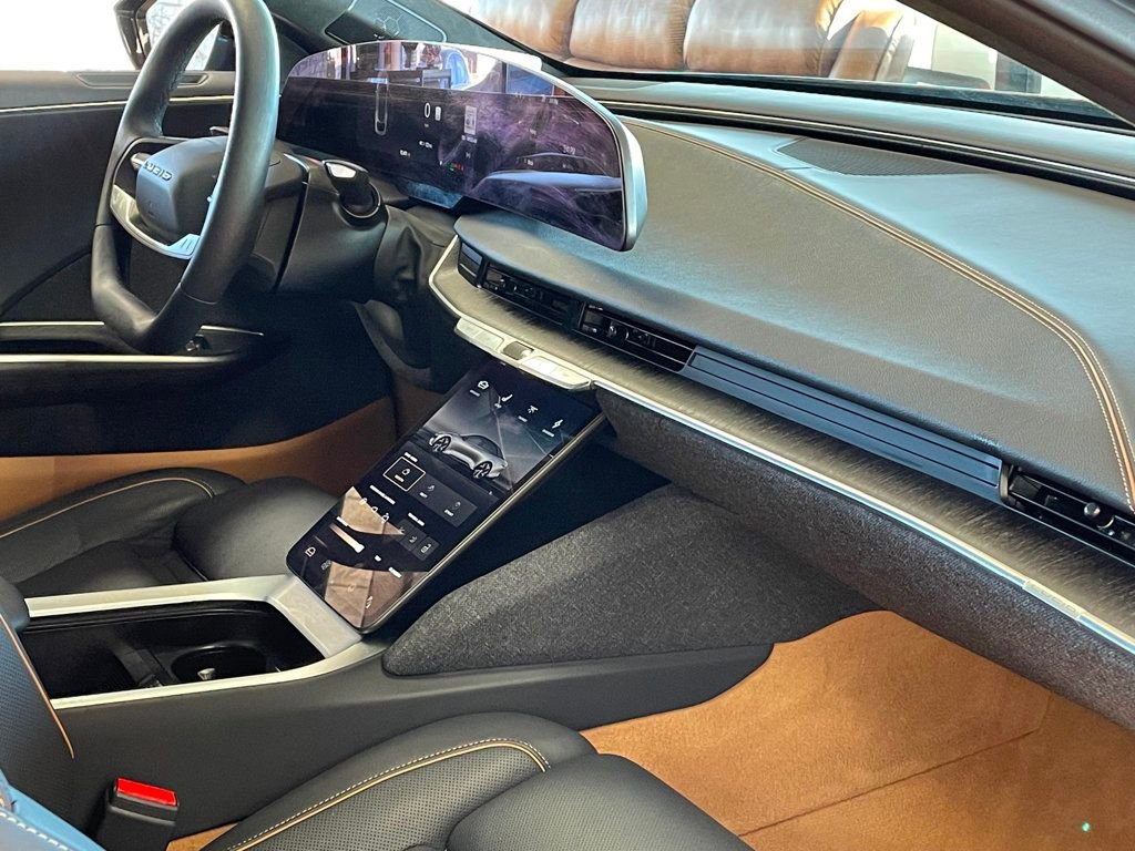 Used 2024 Lucid Air Touring image 26