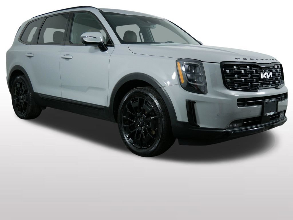 Used 2022 Kia Telluride SX w/ SX Prestige Package AWD/4WD image 3