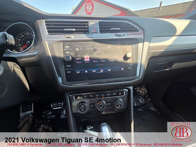 Used 2021 Volkswagen Tiguan SE R-Line AWD/4WD image 16