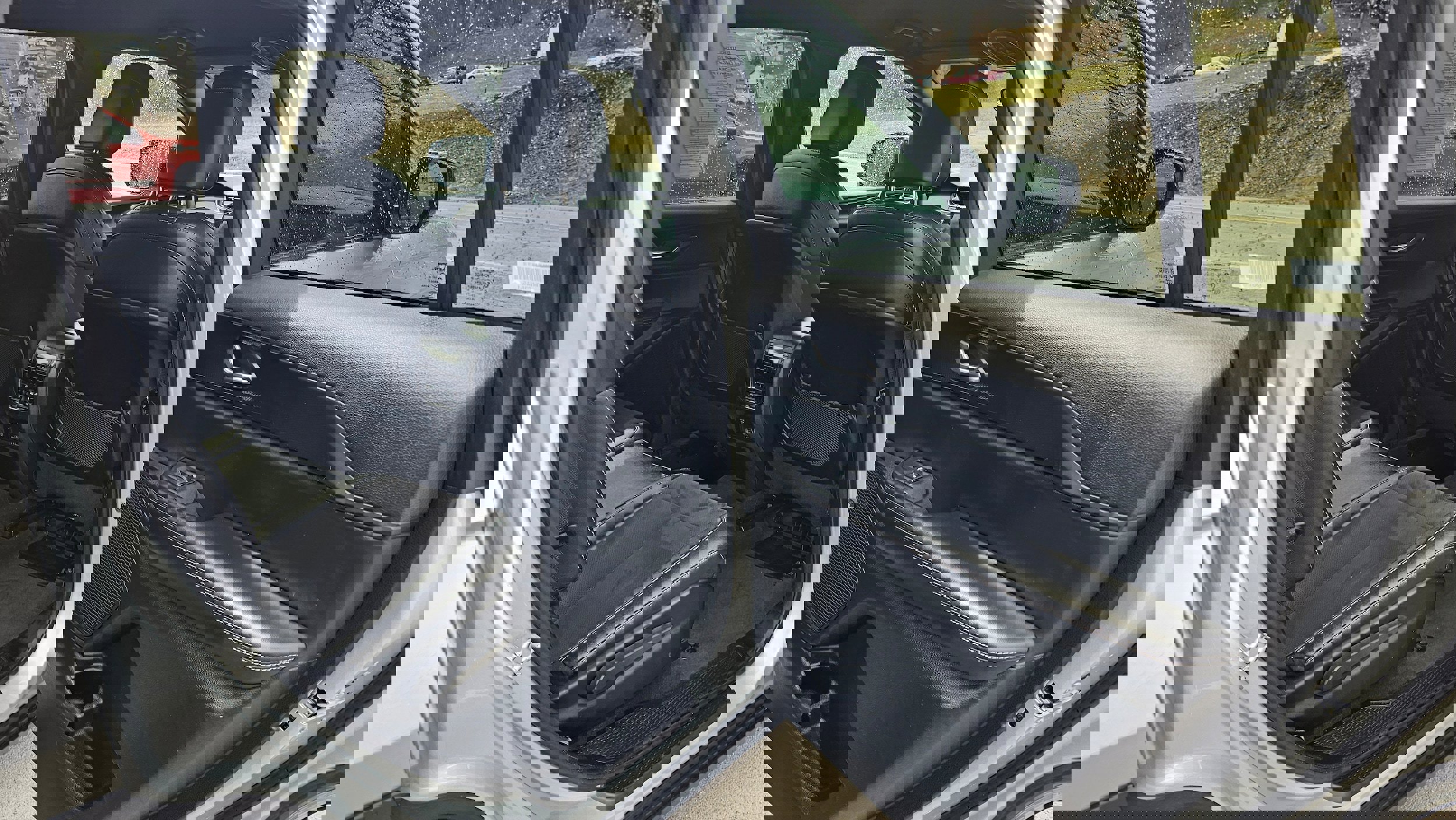 Used 2024 Jeep Grand Cherokee L Laredo image 13